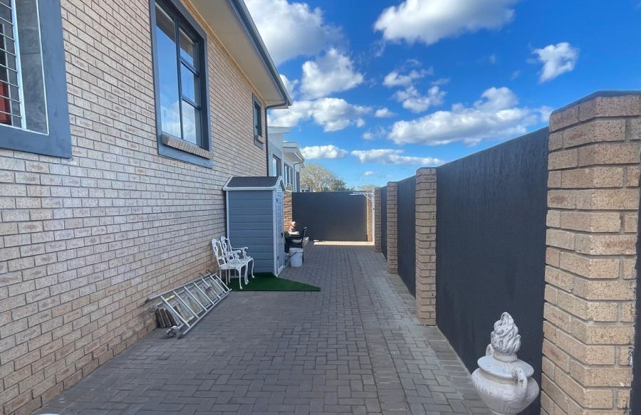 3 Bedroom Property for Sale in Monte Christo Western Cape